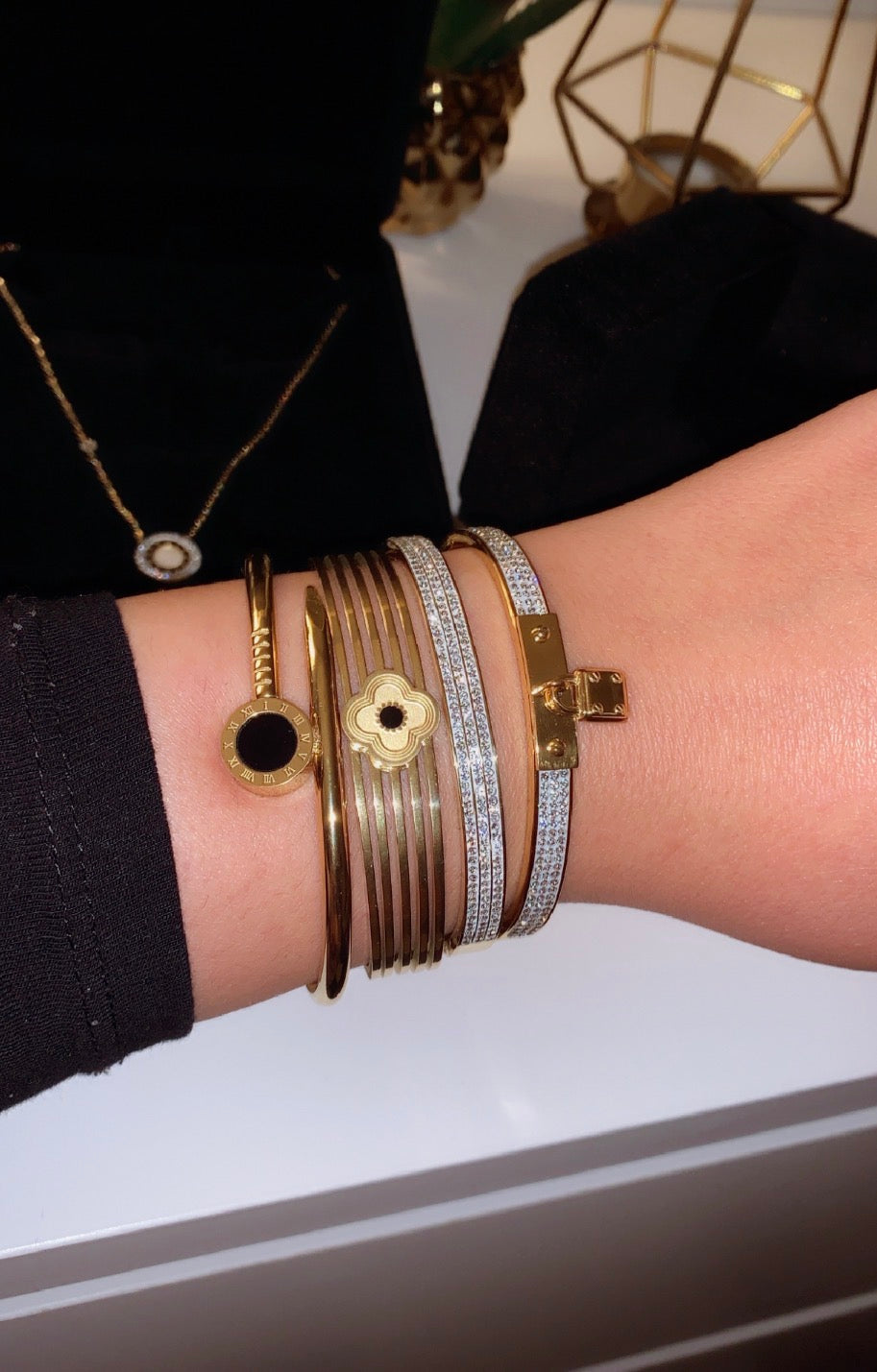 Bracelet clou chiffres romains
