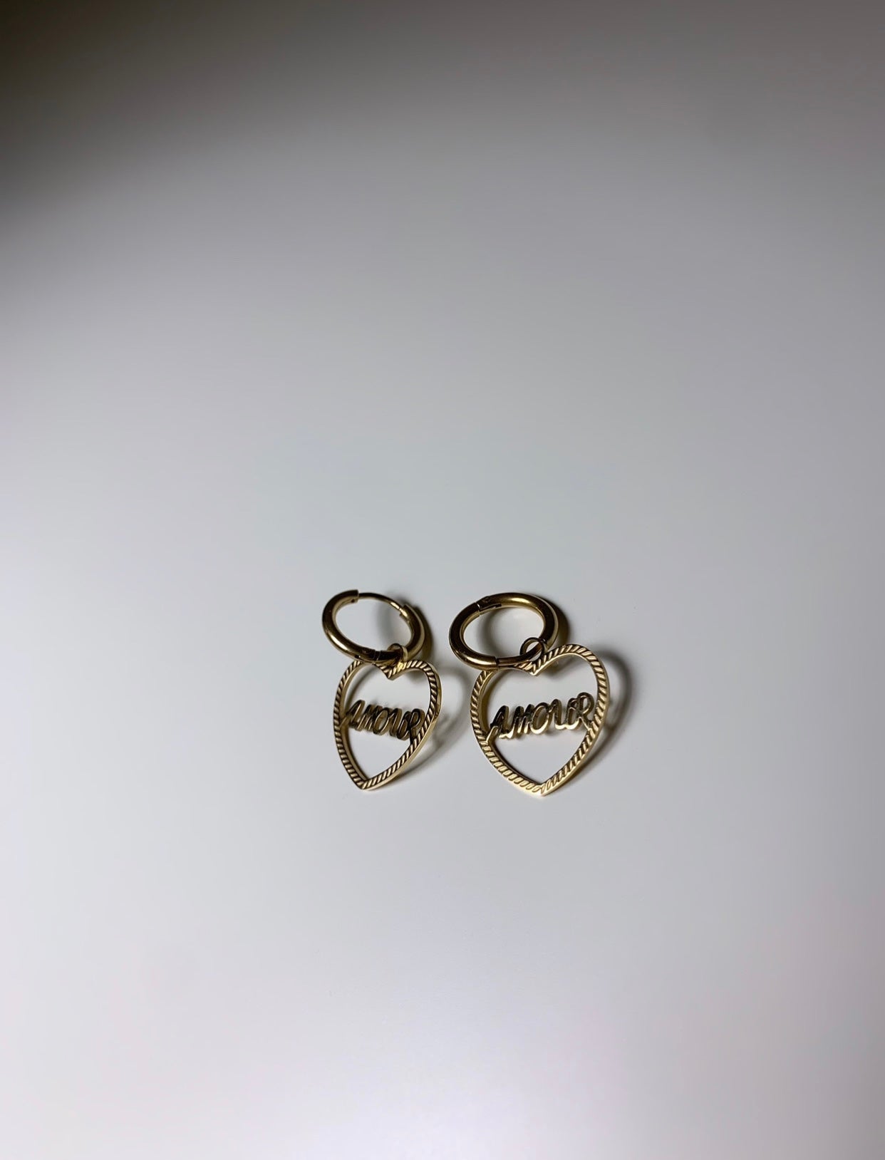 Boucles d’oreilles forme cœur AMOUR