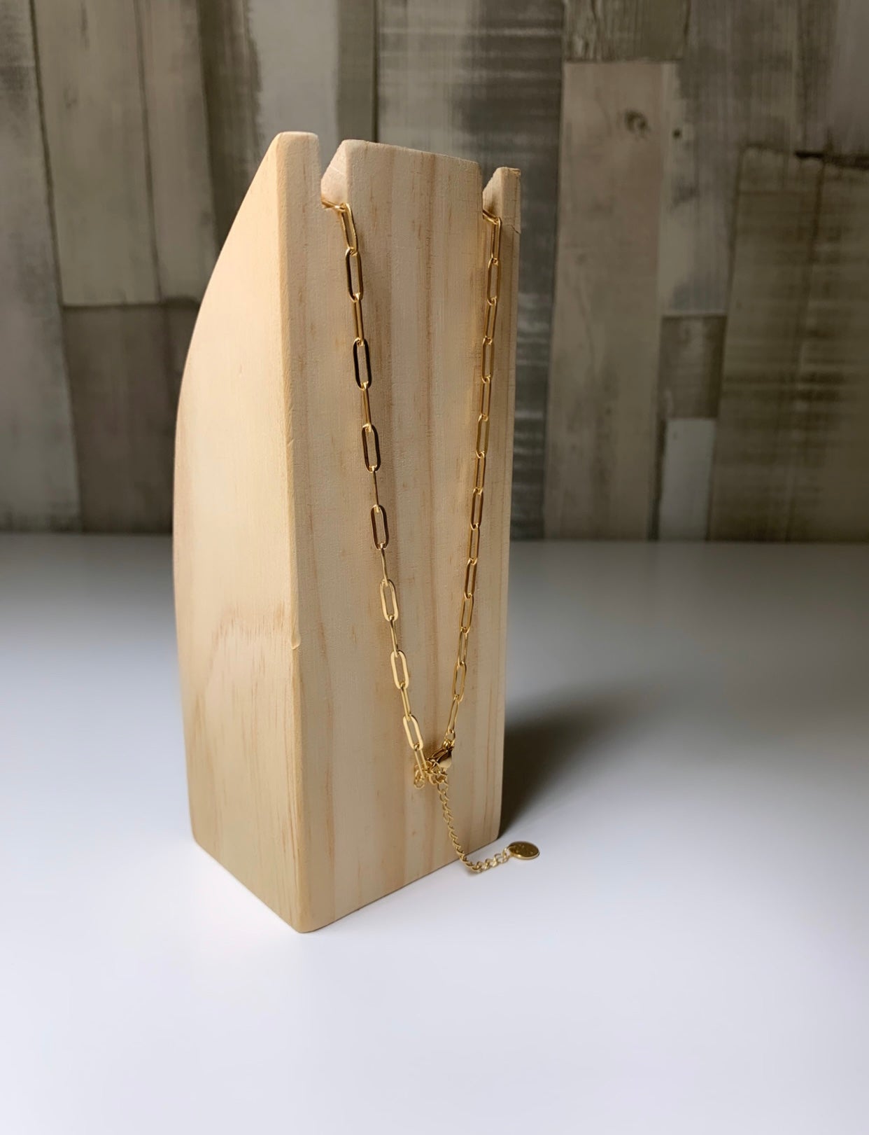 Collier cadenas clé et perle blanche