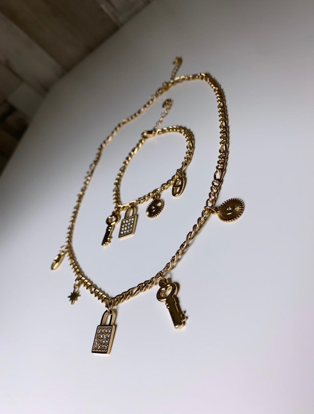 Magnifique Ensemble collier et gourmette à motif