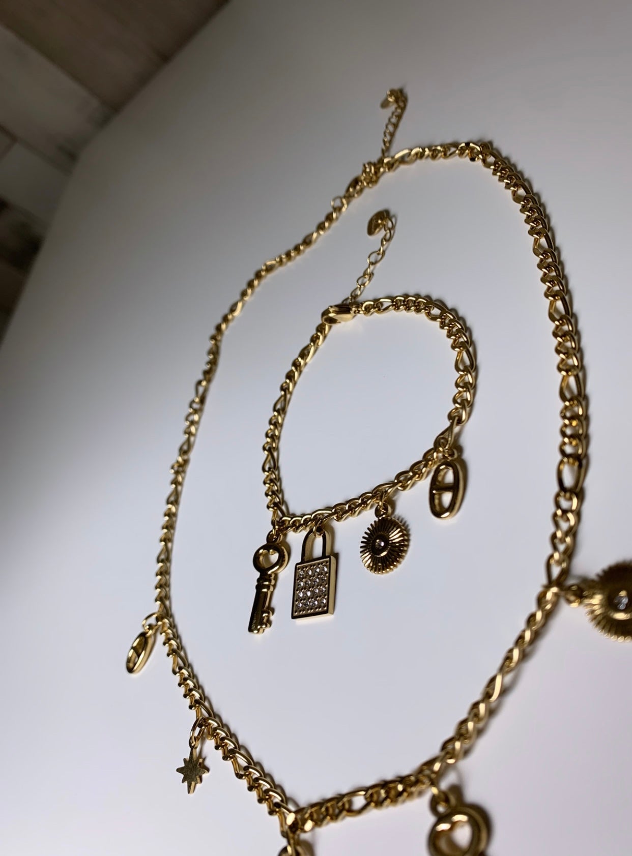 Magnifique Ensemble collier et gourmette à motif
