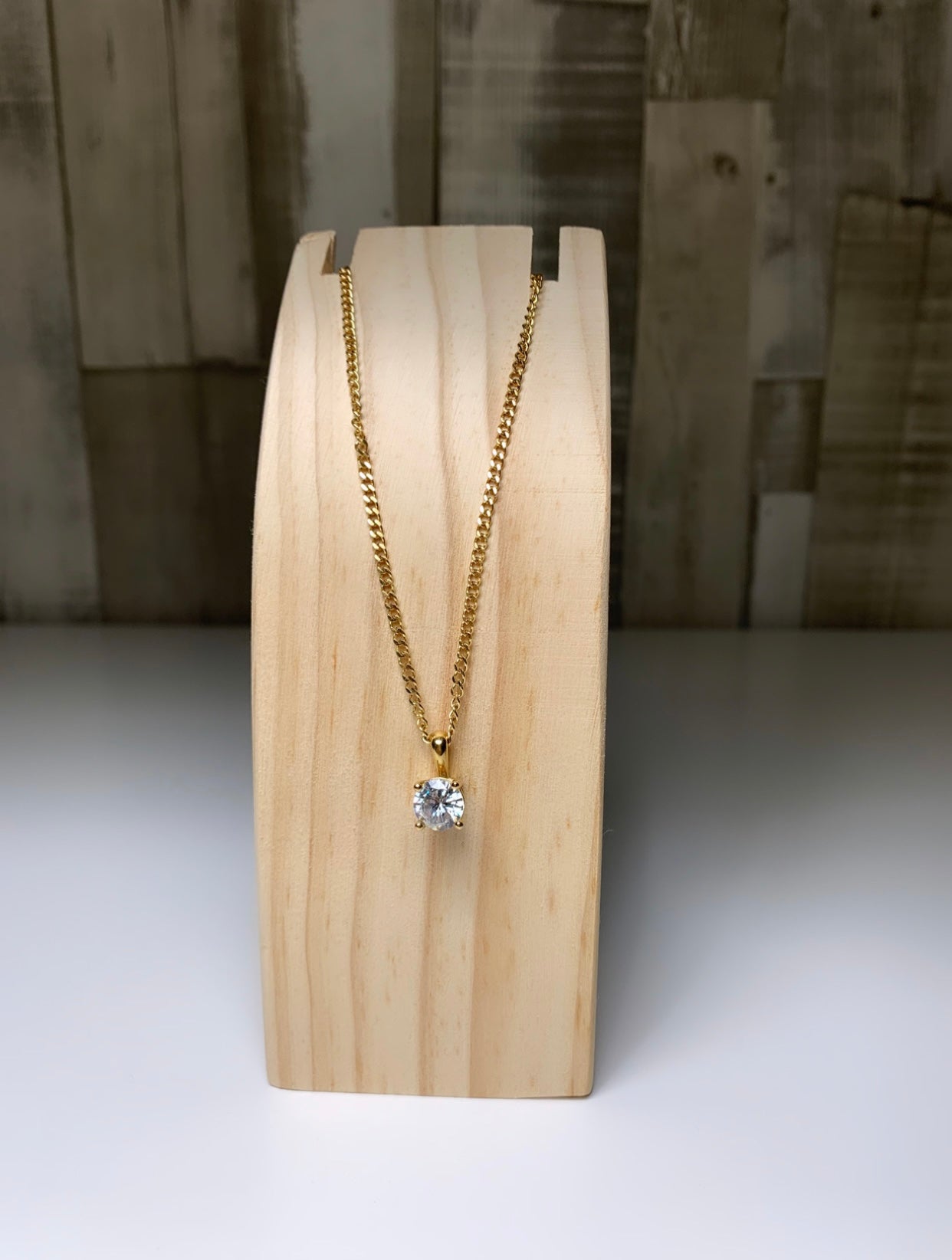 Collier pierre