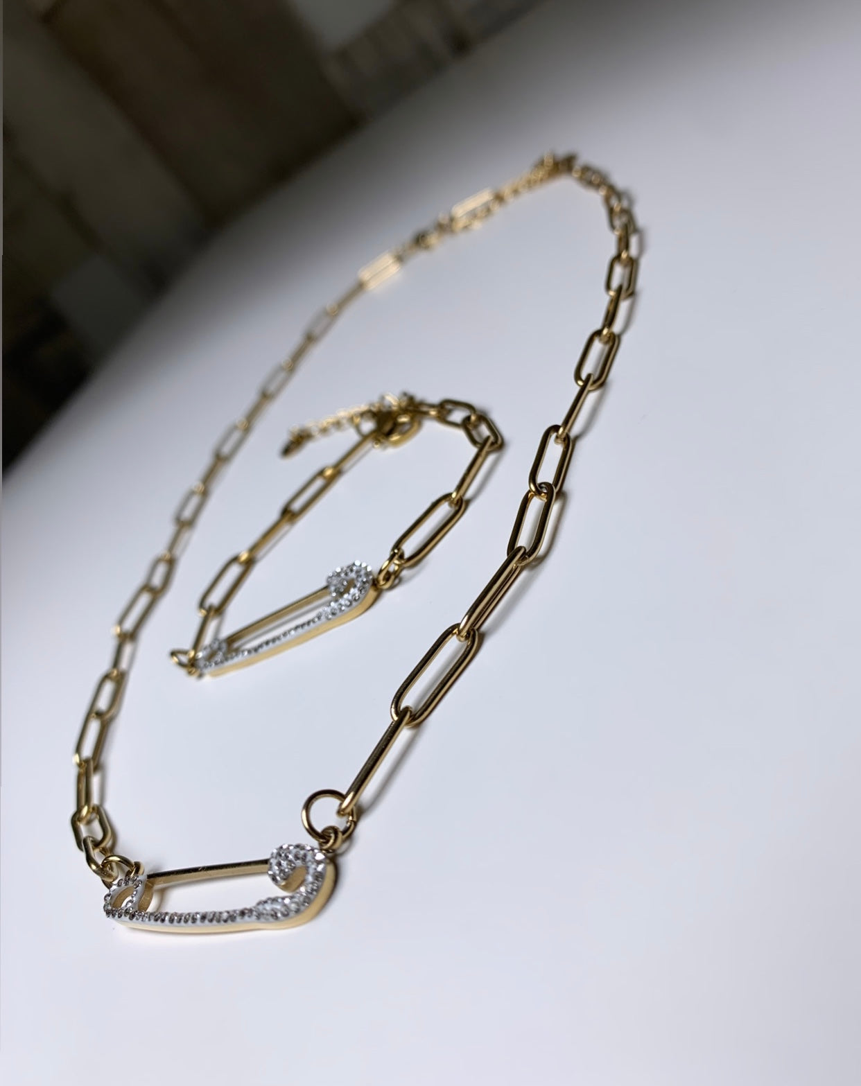 Ensemble collier et gourmette épingle à nourrice