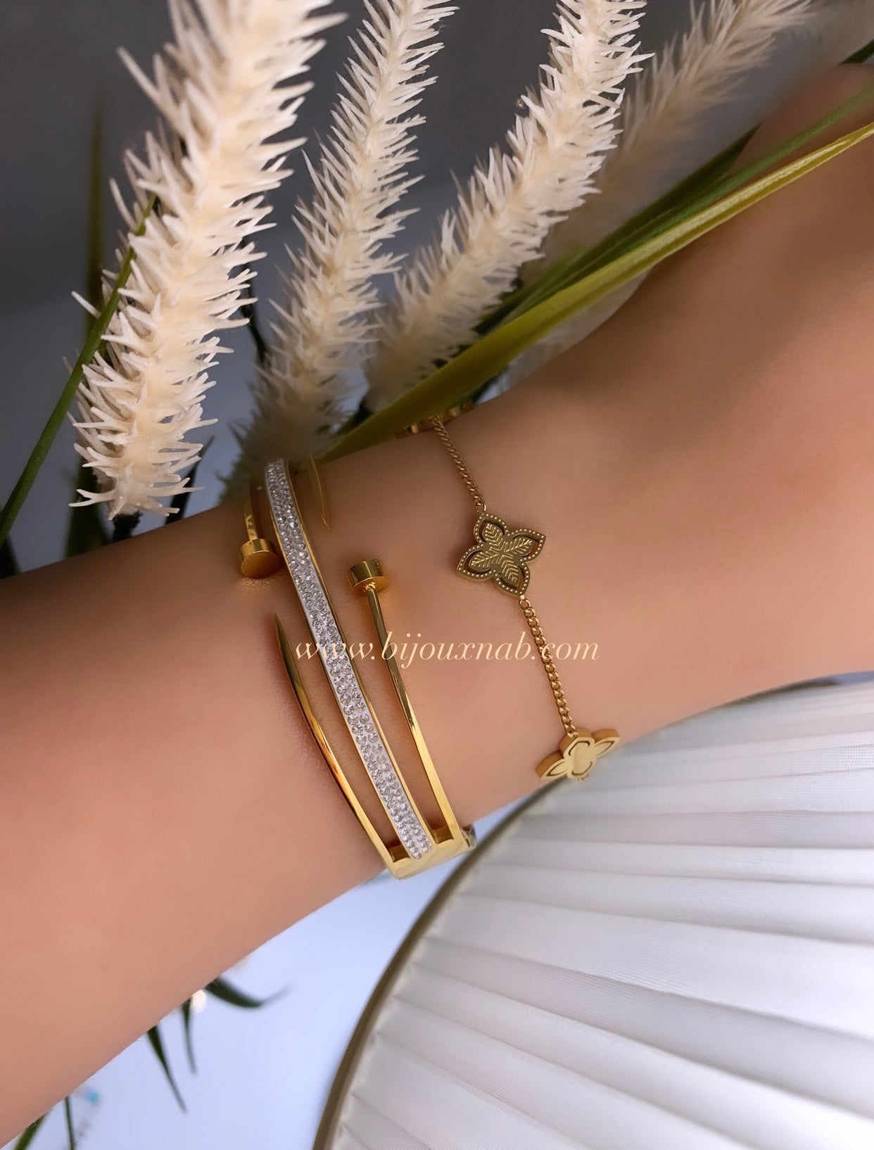 Bracelet jonc double clou avec strass