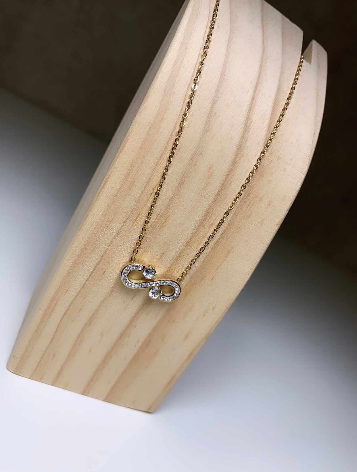 Collier infini avec cristaux en acier inoxydable