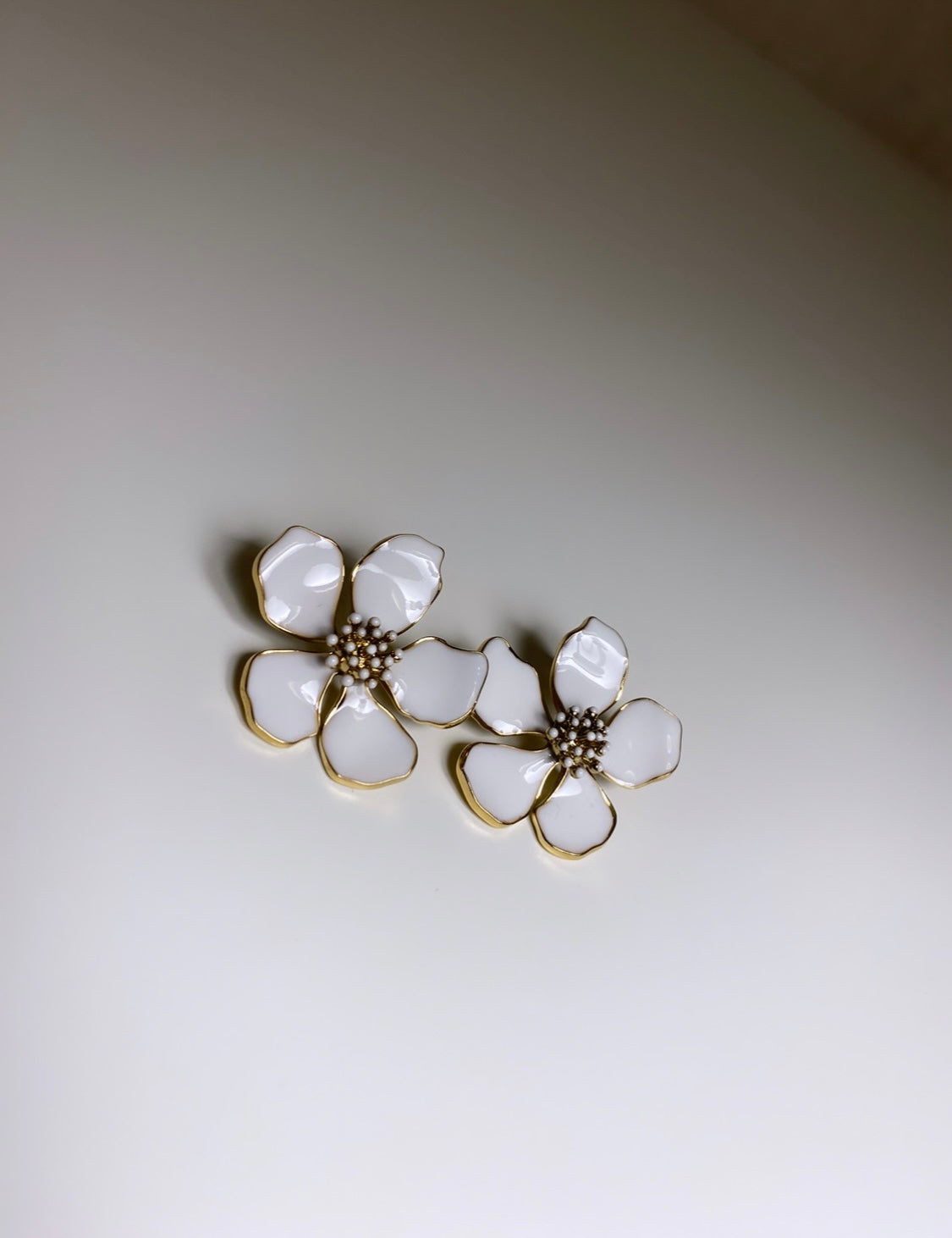 Boucles Flowers White