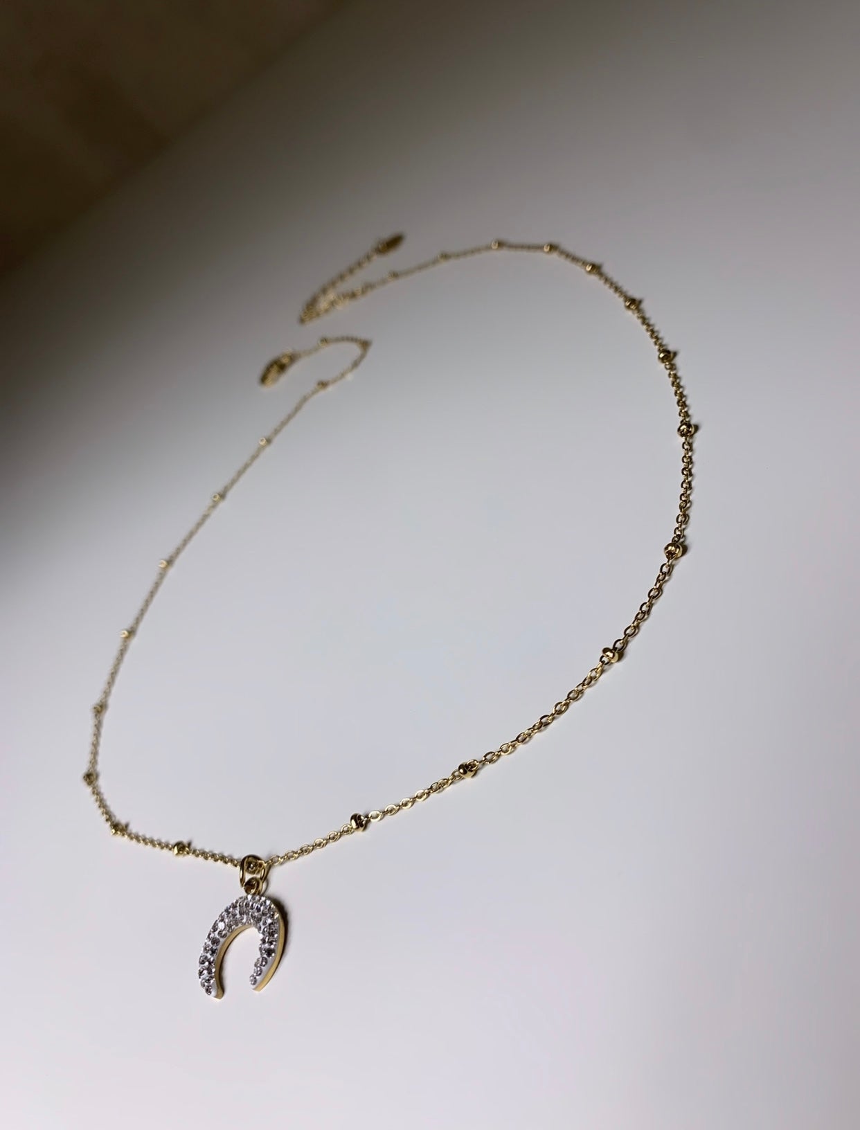 Collier lune avec strass