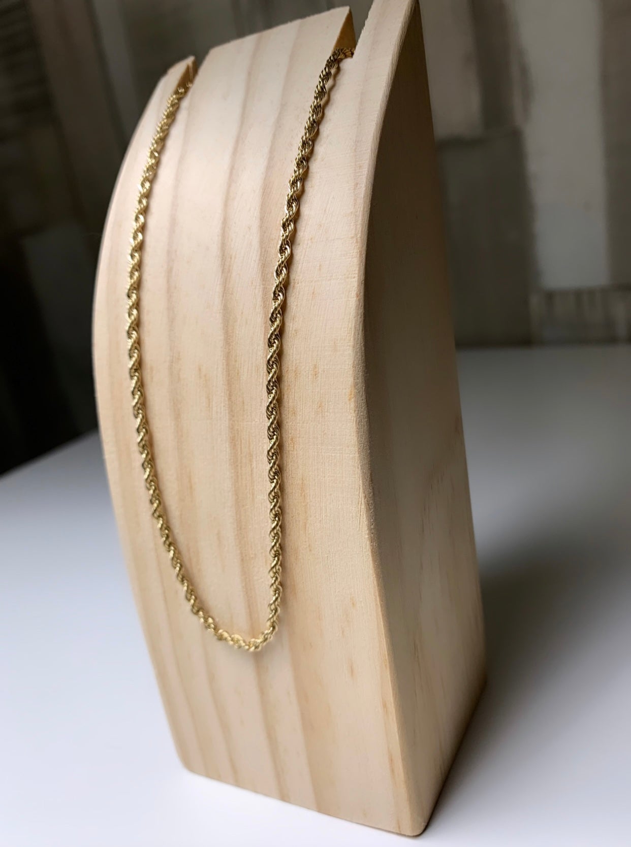 Collier simple doré