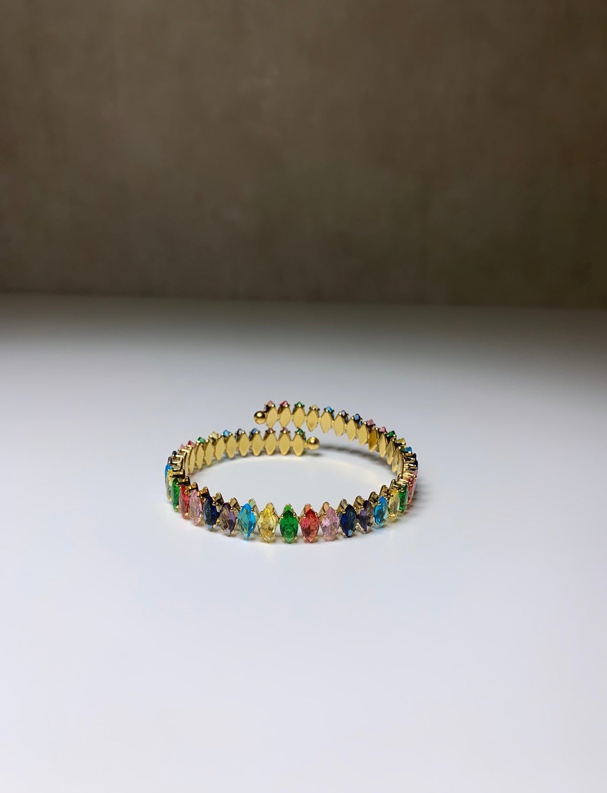 Bracelet jonc plusieurs perles multicolores