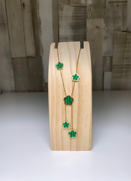 Collier plusieurs trèfle vert