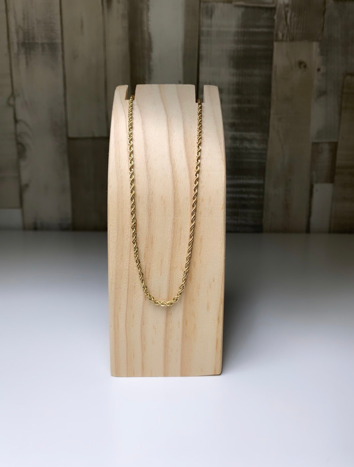 Collier simple doré